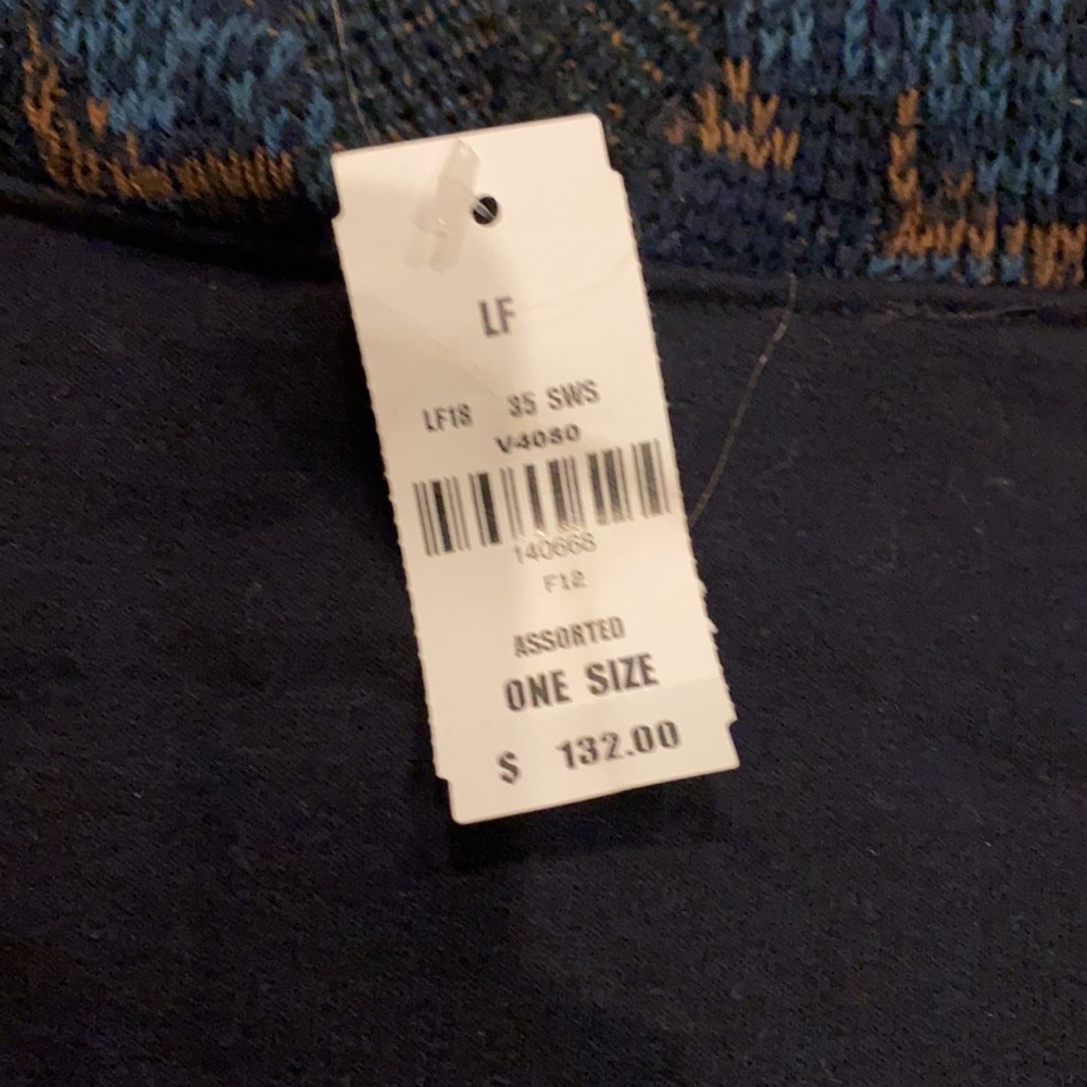 LF sweatshirt/sweater - Picture 4 of 4
